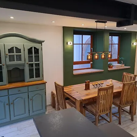 Gaestehaus Merlin Mit Saunabereich Бад-Бергцаберн