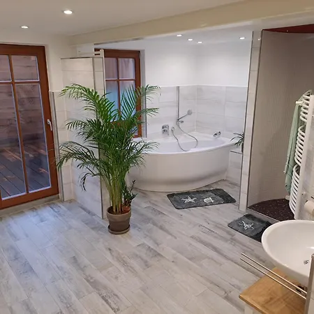 بيت للعطل Gaestehaus Merlin Mit Saunabereich *