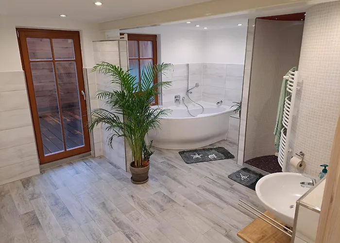 別荘 Gaestehaus Merlin Mit Saunabereich *